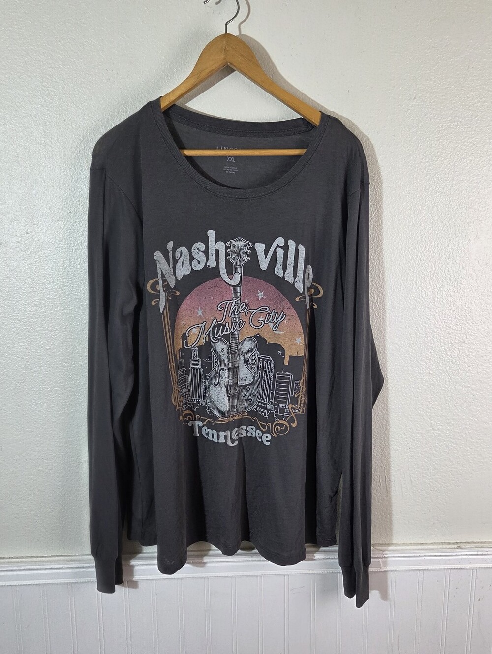 Lincoln Outfitters Womens XXL Nashville Tennessee Long Sleeve Graphic Tee NWT